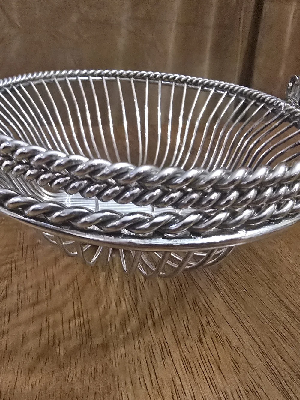 VTG Silver Plated Wire Fruit Basket Twisted Rope Folding Swing Handle Oval Bowl